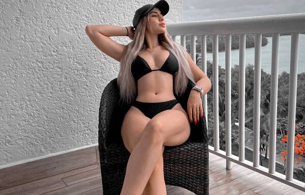 Crónica / Modelo mexicana aprende guaraní gracias a su novio pelotero