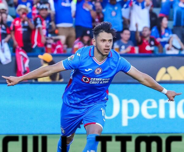 Ángel Romero: de la “incertidumbre de no jugar” a conquistar títulos - Fútbol - ABC Color