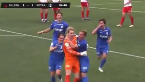Arquero marca gol de chilena al minuto 95 - La Prensa Futbolera