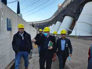 Parlasurianos observaron trabajos de la hidroeléctrica de Itaipú - El Independiente
