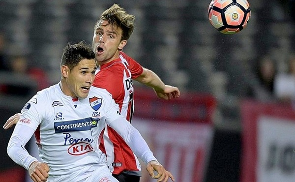Estudiantes vs Nacional (0-1) Goles y Resumen Copa Sudamericana 2017