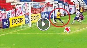 Jugador de Santaní falla un gol de la peor manera (Vídeo) - Paraguaype.com