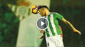 Golazo de Tony Sanabria le da la victoria al Real Betis (Vídeo) - Paraguaype.com