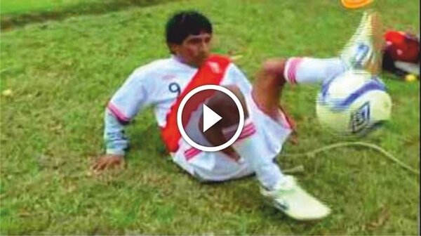 Lo que hace este peruano con la pelota no es de este mundo (VÍDEO) - Paraguaype.com