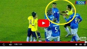 Así fue la pelea de Neymar y Carlos Bacca (VÍDEO) - Paraguaype.com