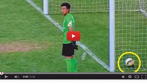 Le marcan un gol mientras bebía agua (VÍDEO) - Paraguaype.com