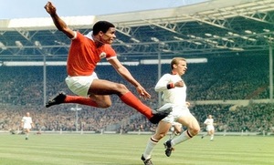 Murio Eusebio, el mejor Futbolista Portuguez de la Historia - Paraguaype.com