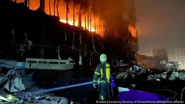 Bombardeo ruso a un centro comercial en Ucrania deja al menos 18 muertos y 59 heridos - ADN Digital