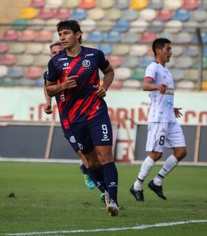 Búfalo Ovelar sigue perforando redes - Fútbol - ABC Color