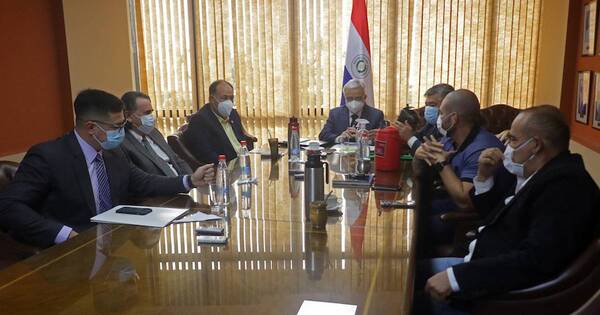 La Nación / José Ortiz se puso a disposición de la Bicameral de Investigación