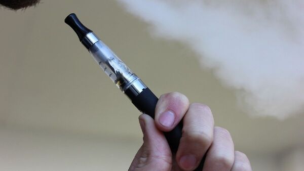 Salud alerta sobre la peligrosidad de los cigarrillos electrónicos