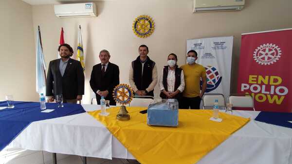 ROTARY CLUB DE ENCARNACIÓN ENTREGÓ EQUIPO SELLADOR DE BOLSAS DE TUBULADORA A SALUD