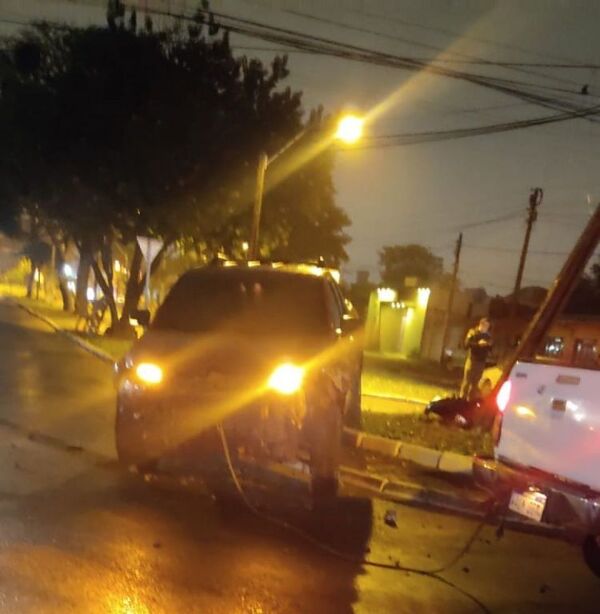 Policía subió a rotonda y embistió columna de la ANDE en PJC