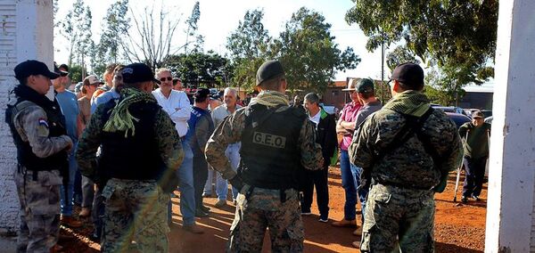 Abogada presenta denuncia contra senador Kencho Rodríguez: “Si algo me sucede, él va a ser el responsable” - Nacionales - ABC Color