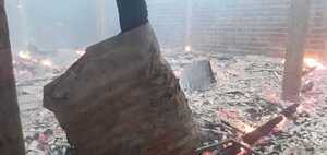 Incendio en secadero consumió con 8000 kilos de hojas de yerba mate