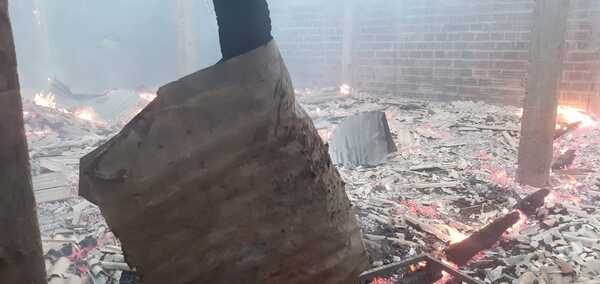 Incendio en secadero consumió con 8000 kilos de hojas de yerba mate