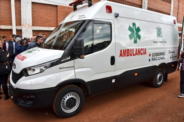 GOBERNADOR AGRADECIÓ LA NUEVA AMBULANCIA TERAPIZADA PARA USO DE ITAPUENSES