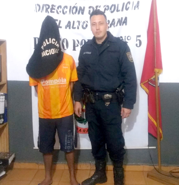 Delincuente hace de las suyas en las narices de la Policía - La Clave