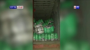 Luque: Detienen a sospechosos por transportar prendas de dudoso origen - Paraguaype.com