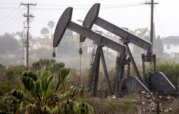 Petróleo sube por cuarto día consecutivo - Mundo - ABC Color