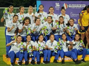 Selección Femenina Sub 20 logra medalla de plata en los Juegos Bolivarianos - Selección Paraguaya - ABC Color
