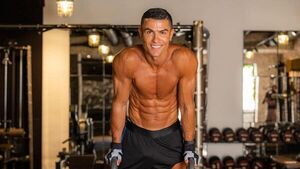 ¿Cristiano Ronaldo usa botox para agrandar "el amigo"?