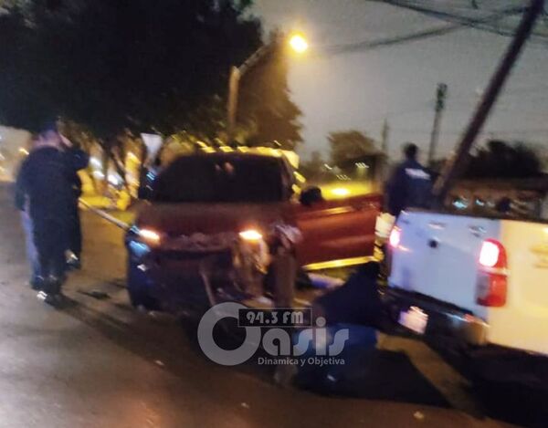 Policía chocó por columna en Pedro Juan