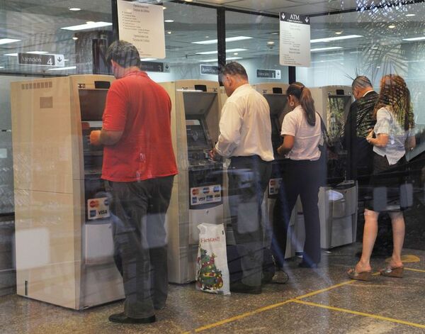 Crece bancarización en países de Latinoamérica, entre ellos Paraguay - Mundo - ABC Color