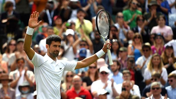 Djokovic se despereza y avanza a la tercera ronda