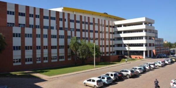 En Clínicas, el 60 % de las consultas por cuadros respiratorios corresponde a Covid