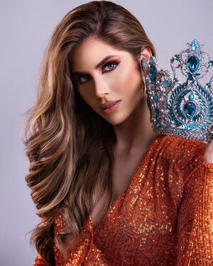 La Miss Supranational Paraguay Violeta Van Humbeck ya se encuentra en Polonia - Gente - ABC Color