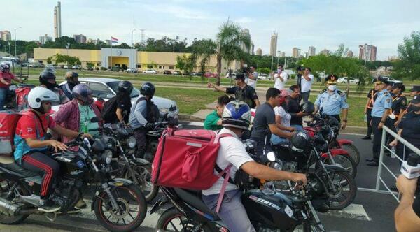 Deliverys exigen el reajuste de la tarifa del servicio, para ello van a manifestación – Prensa 5