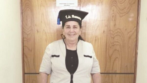 Chaqueña se recibió de enfermera a los 65 años
