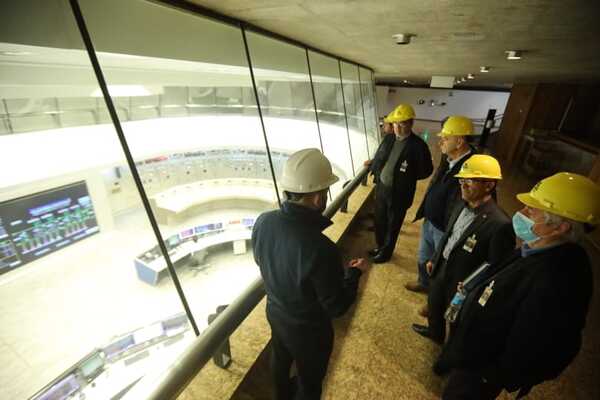 Integrantes del Parlasur se interiorizaron de aspectos técnicos de Itaipu - .::Agencia IP::.