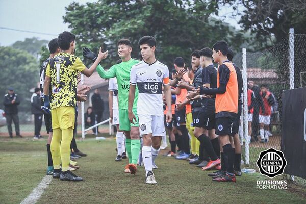 Sub 15: el campeón sigue invicto - Fútbol - ABC Color