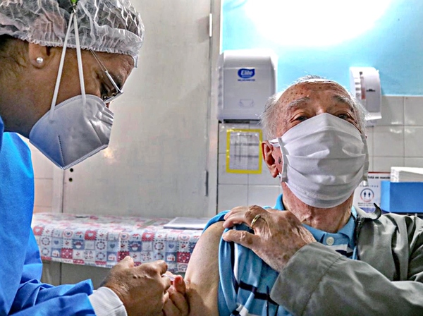 Ministerio de Salud aboga por trabajo conjunto a nivel regional en políticas para adultos mayores - .::Agencia IP::.