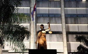 Funcionarios judiciales con “sobrecarga emocional” por intenso trabajo sin pagos extras, manifiestan | 1000 Noticias