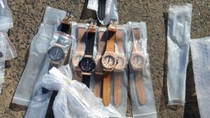 Incautan relojes presuntamente falsificados