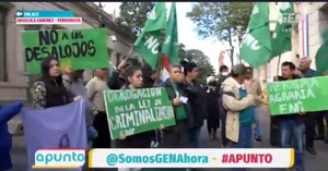 Campesinos se movilizaron en Asunción contra violentos desalojos - ADN Digital