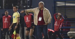 Versus / Francisco Arce habla de "terminar de forma digna" luego de la goleada - Paraguaype.com