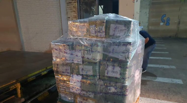 Más de 8 millones de dólares en relojes falsificados - Noticiero Paraguay
