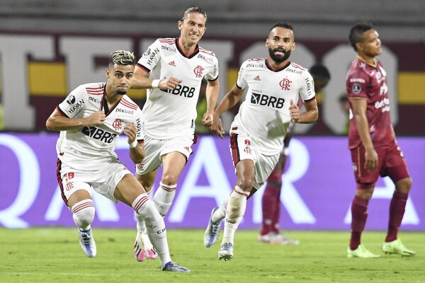 Diario HOY | Un gol de Andreas Pereira da la victoria a Flamengo en la casa de Tolima