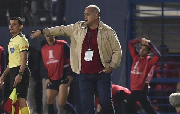 “Esto fue más mérito del rival, que error nuestro”, dijo Arce tras derrota ante Palmeiras