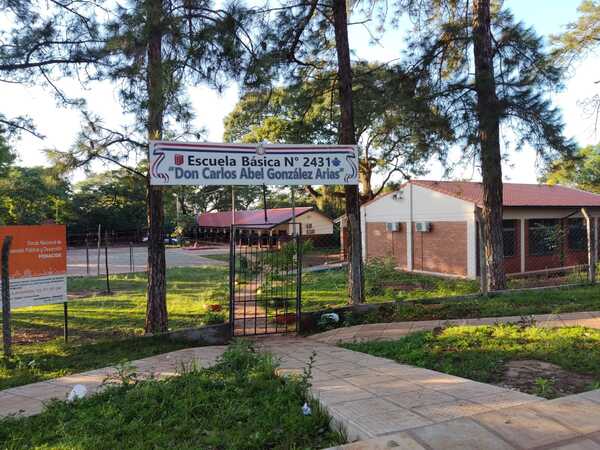 DELINCUENTES PERJUDICAN UNA ESCUELA DE ENCARNACIÓN