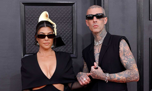 Revelan enfermedad que llevó a Travis Barker a ser internado de urgencia