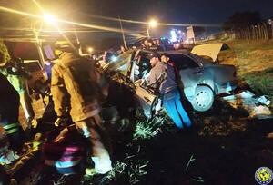 Un automovilista queda atrapado y muere tras chocar contra un camión en Luque •