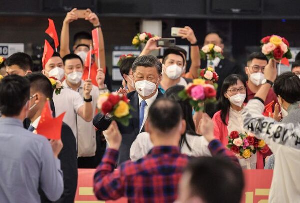 Presidente chino llega a Hong Kong, en medio de censura a líderes demócratas - Mundo - ABC Color