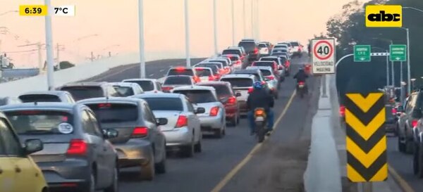 Caos vehicular en zona de viaducto Botánico, continuará al menos hasta el fin de semana - Nacionales - ABC Color