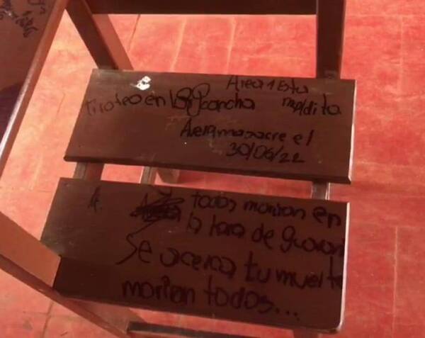 Crónica / Pillan amenaza en pupitre de colegio