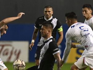 “El test dio negativo en ambos jugadores, pero el cuadro viral persiste” - Olimpia - ABC Color
